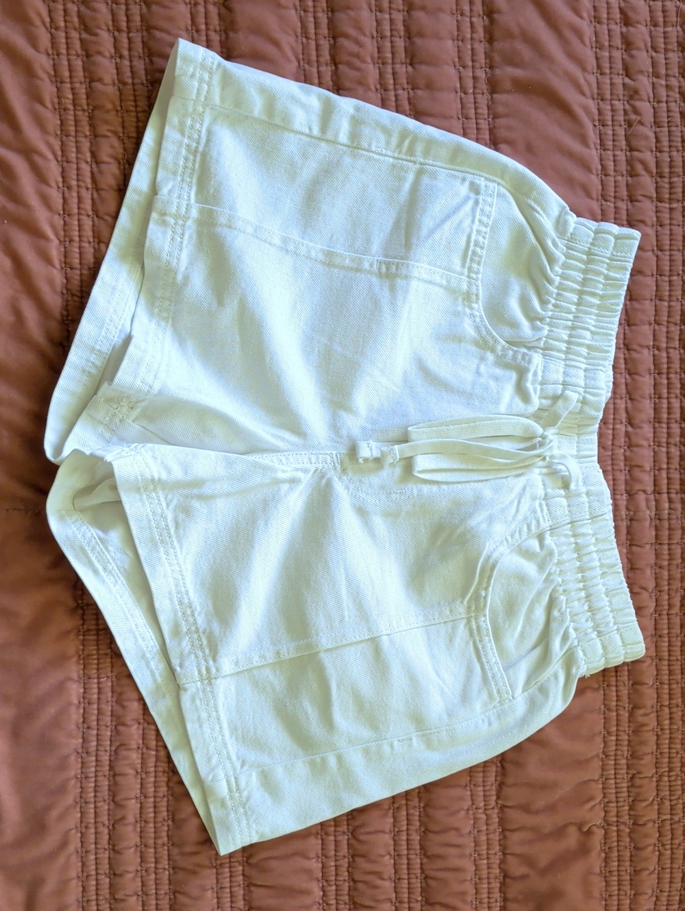 Universal Thread White Elastic Waist Drawstring Casual Shorts